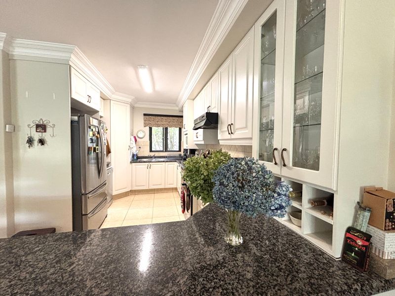 Furnished Golf Estate Property for rental - Photo 5