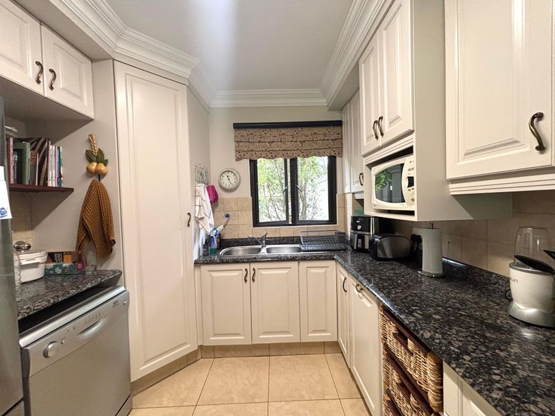 Furnished Golf Estate Property for rental - Photo 7