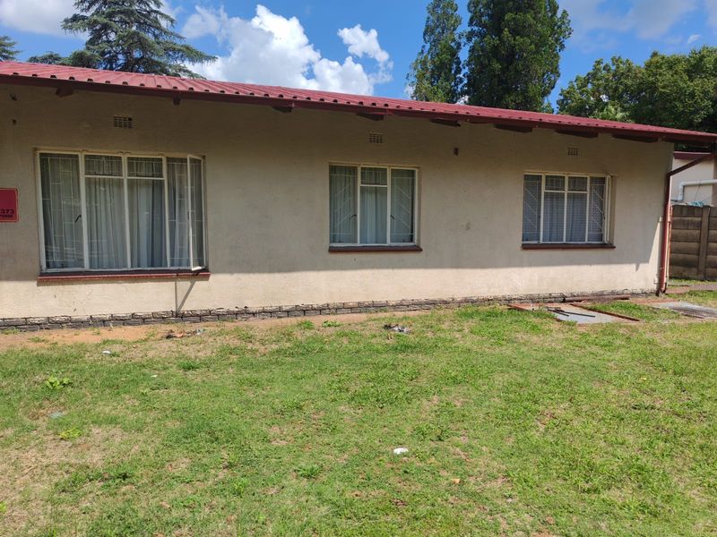3 Bedroom House for Sale in Sasolburg Ext 12 - Photo 4
