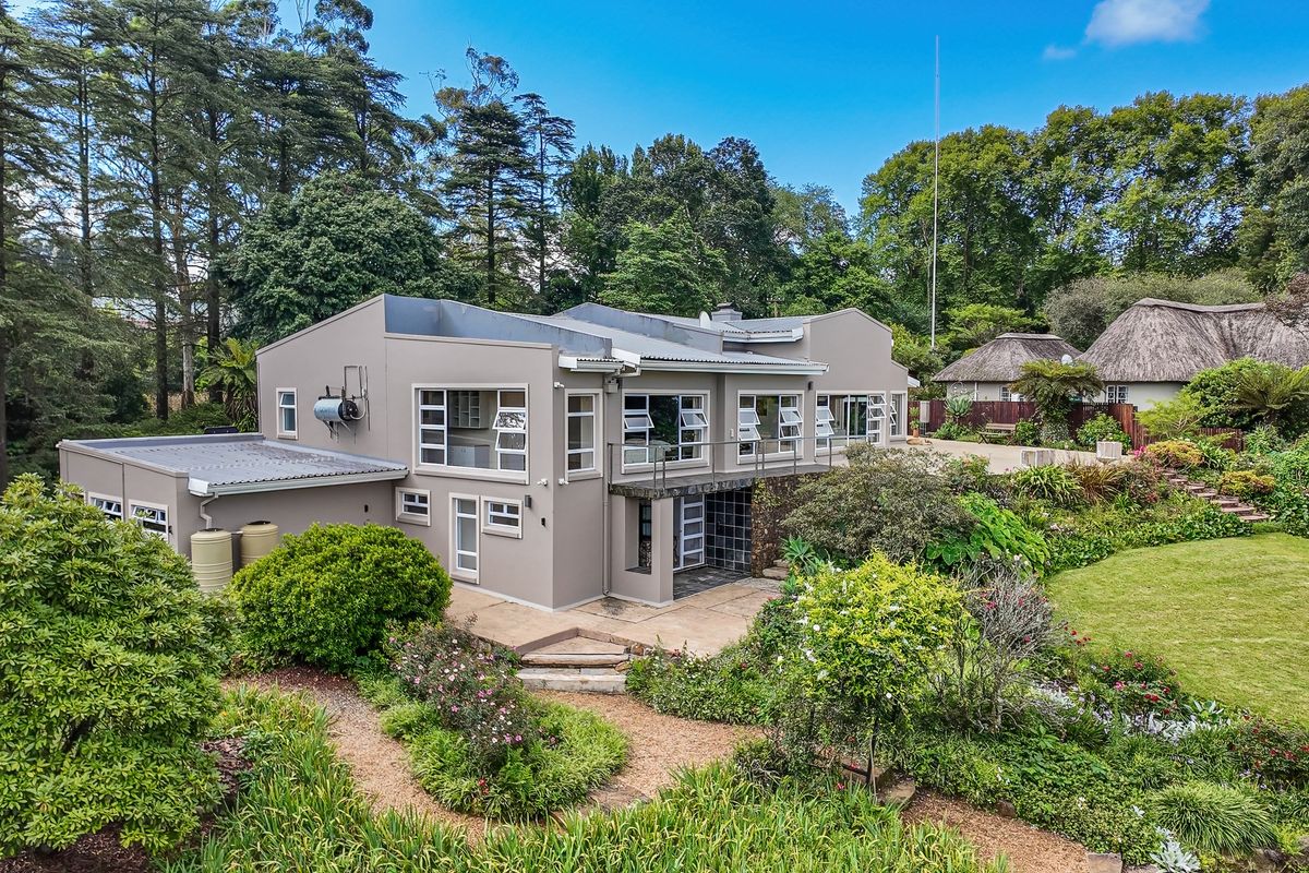 Exceptionally Spacious Family Home in Hilton - Photo 2