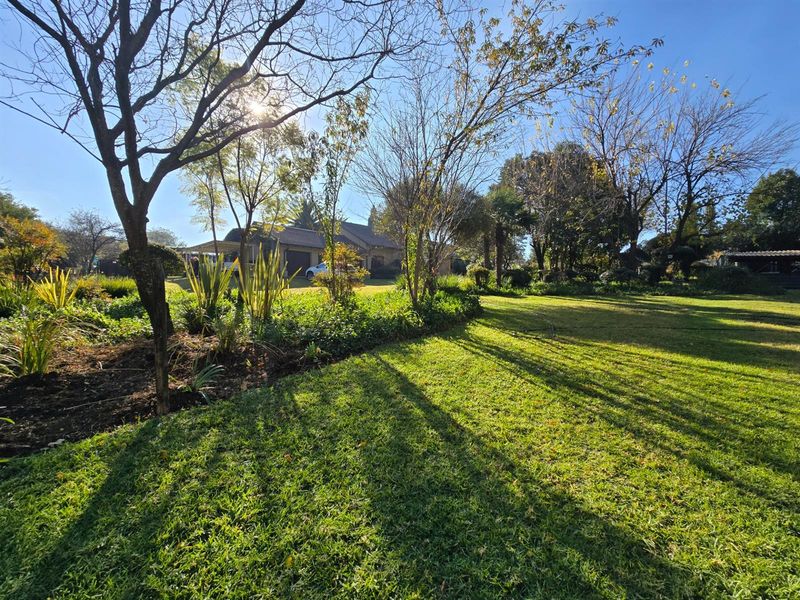 Modern Country Style - Neat Charming - with a Dam!!! In Boom Area - Photo 4