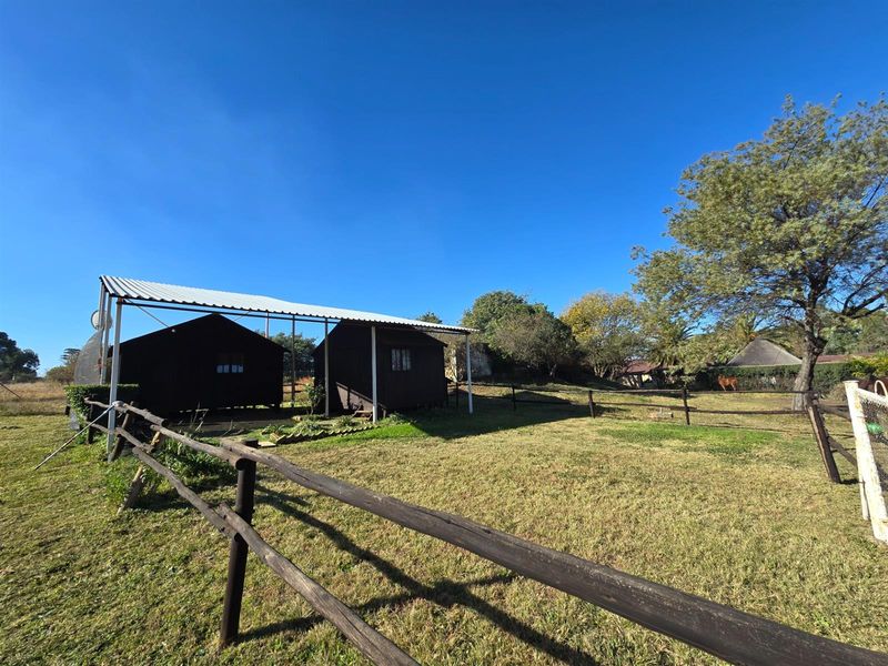 Modern Country Style - Neat Charming - with a Dam!!! In Boom Area - Photo 7