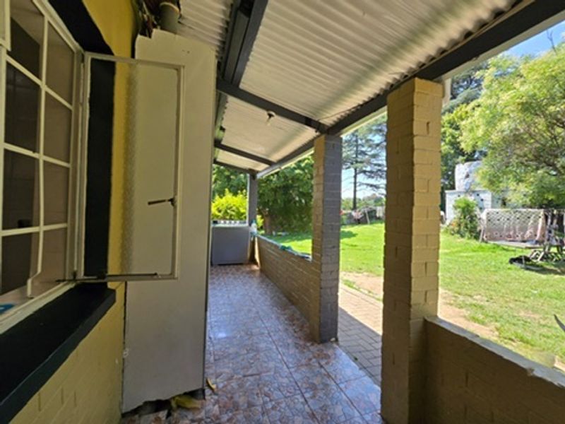 Prime Location - Easy Access - Double Storey Family Home - Rental Income Potential !!! - Photo 8