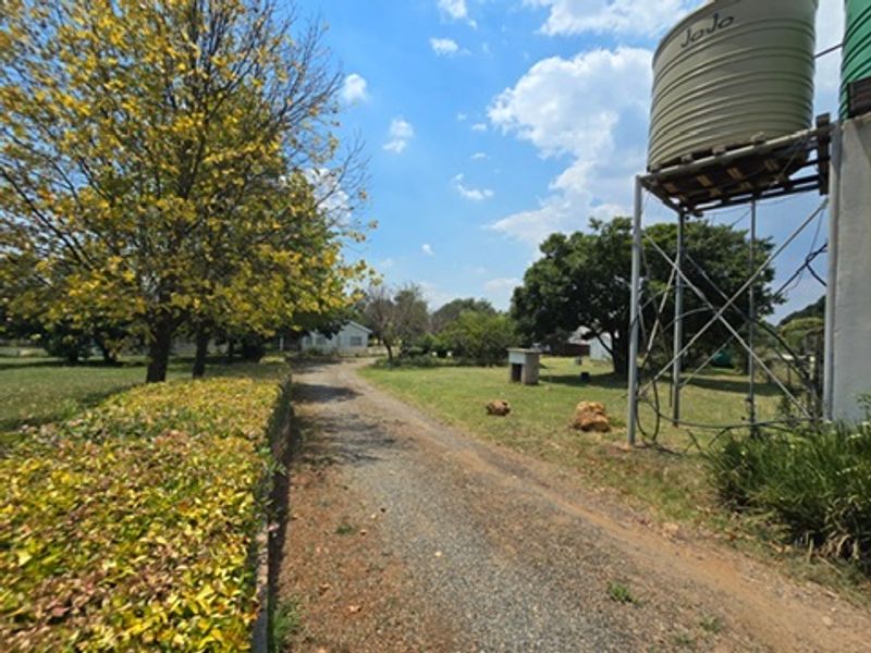 Close the CBD - Workshop Space - Tranquil Living - Cottages - So Much More!!! - Photo 5