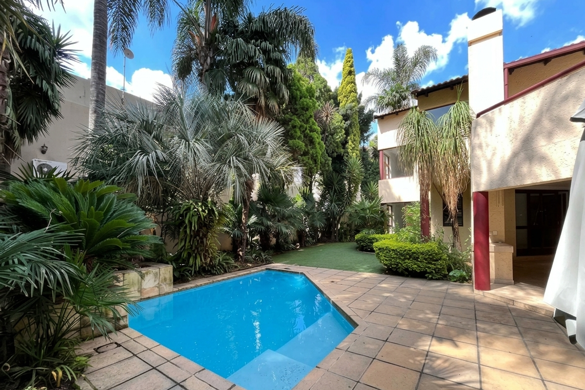 4 Bedroom spacious cluster for sale in Bedfordview - Photo 4