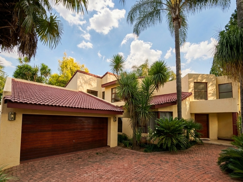 4 Bedroom spacious cluster for sale in Bedfordview - Photo 2