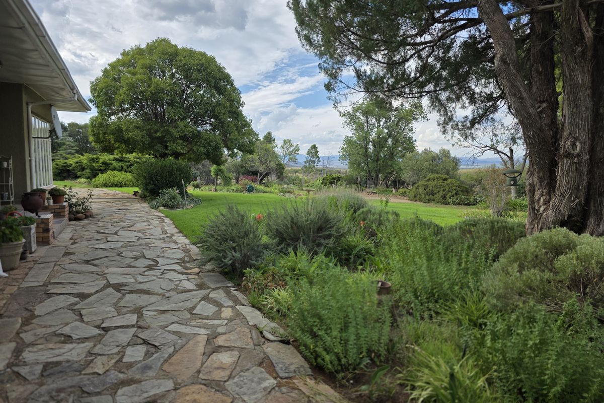 De Hoek Farm – 815ha of Untouched Karoo Beauty - Photo 3