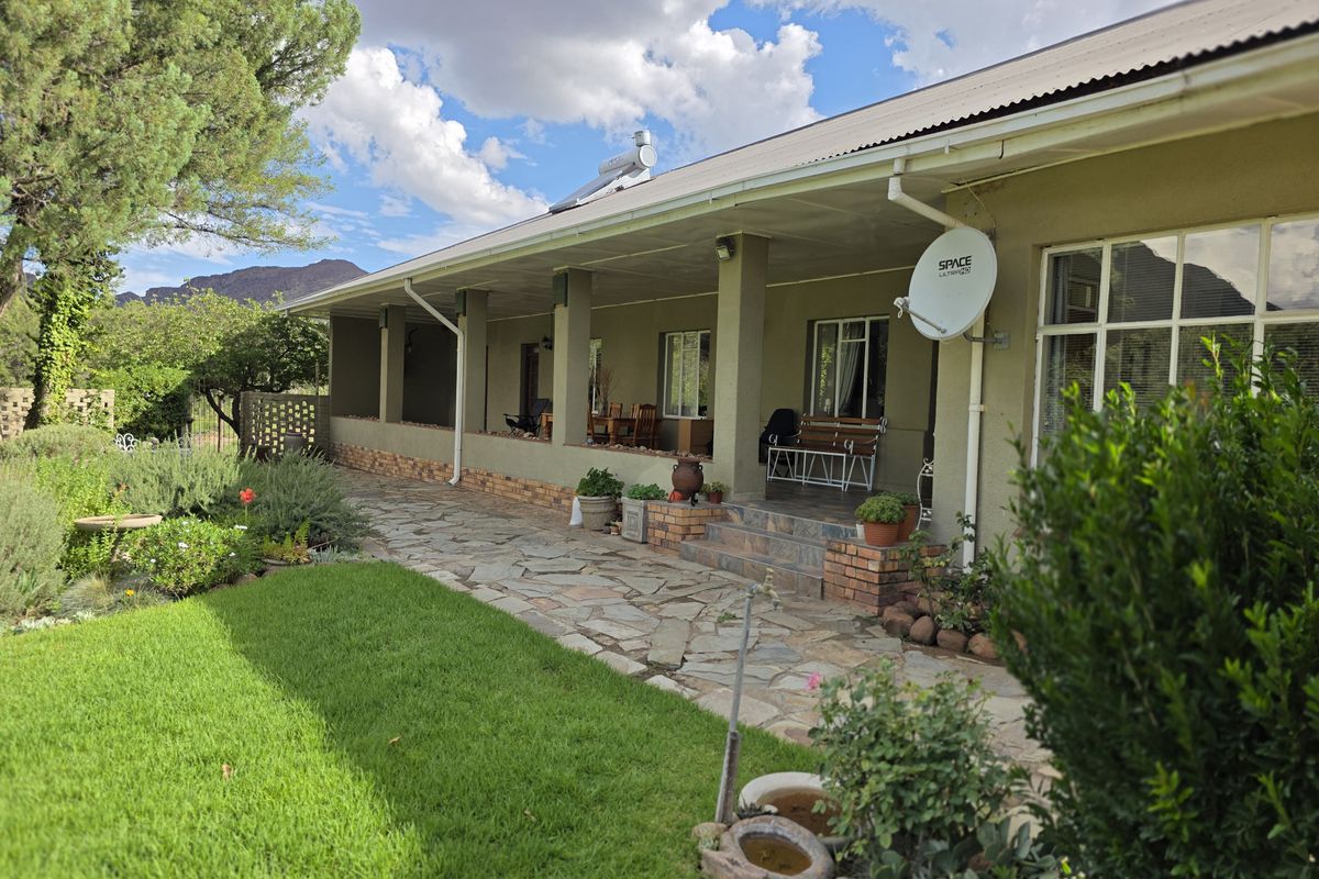 De Hoek Farm – 815ha of Untouched Karoo Beauty - Photo 5