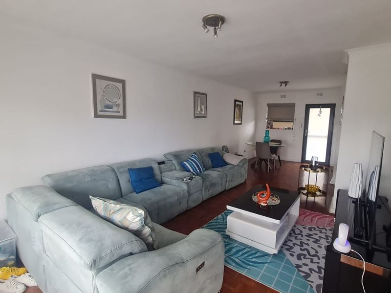 Spacious Living in Edenvale Central - Photo 4