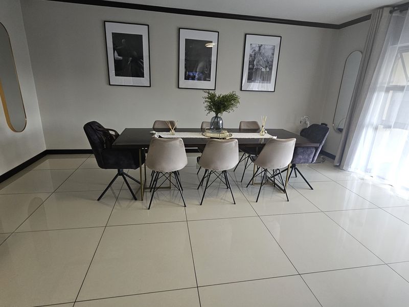 Don't Miss Out! - Immaculate 3 bedroom Apartment In Carlswald - Photo 3