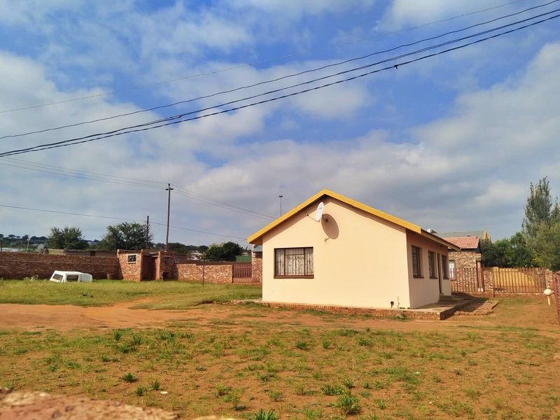 3 Bedroom Home - Photo 6