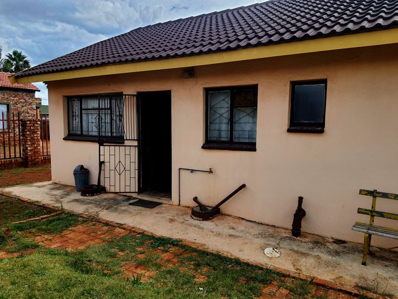 3 Bedroom Home - Photo 7