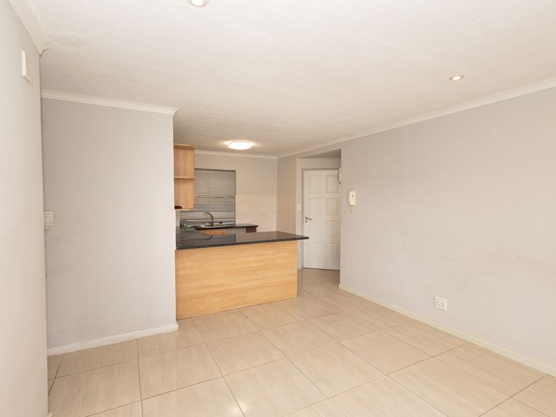 TWO BEDROOM APARTMENT IN CASCADES TERRACES - Photo 1