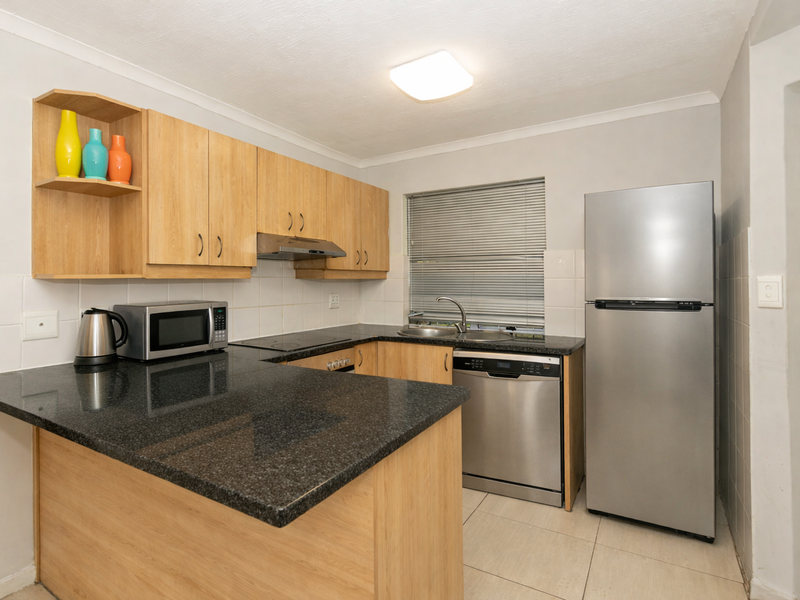 TWO BEDROOM APARTMENT IN CASCADES TERRACES - Photo 5