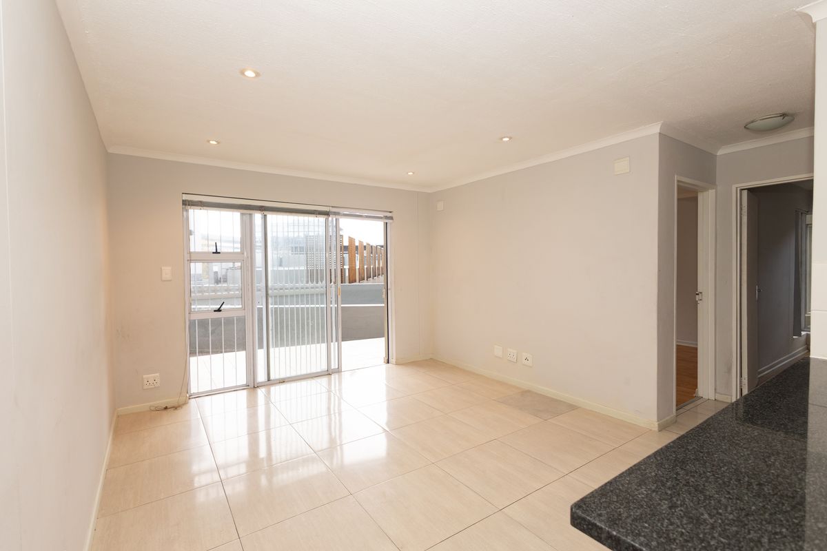 TWO BEDROOM APARTMENT IN CASCADES TERRACES - Photo 3