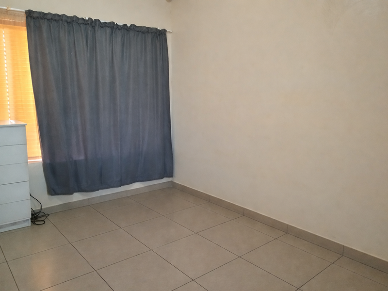 Comfortable 3-Bedroom Townhouse in Secure Complex - Photo 6