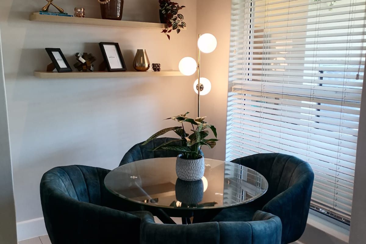 Charming 3-Bedroom Home with Stunning Views - Photo 5