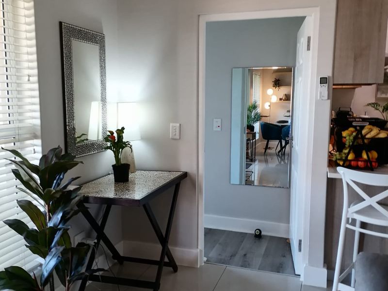 Charming 3-Bedroom Home with Stunning Views - Photo 10