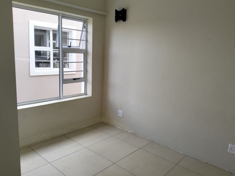 Spacious Family Home with Indoor & Outdoor Braai - Photo 7