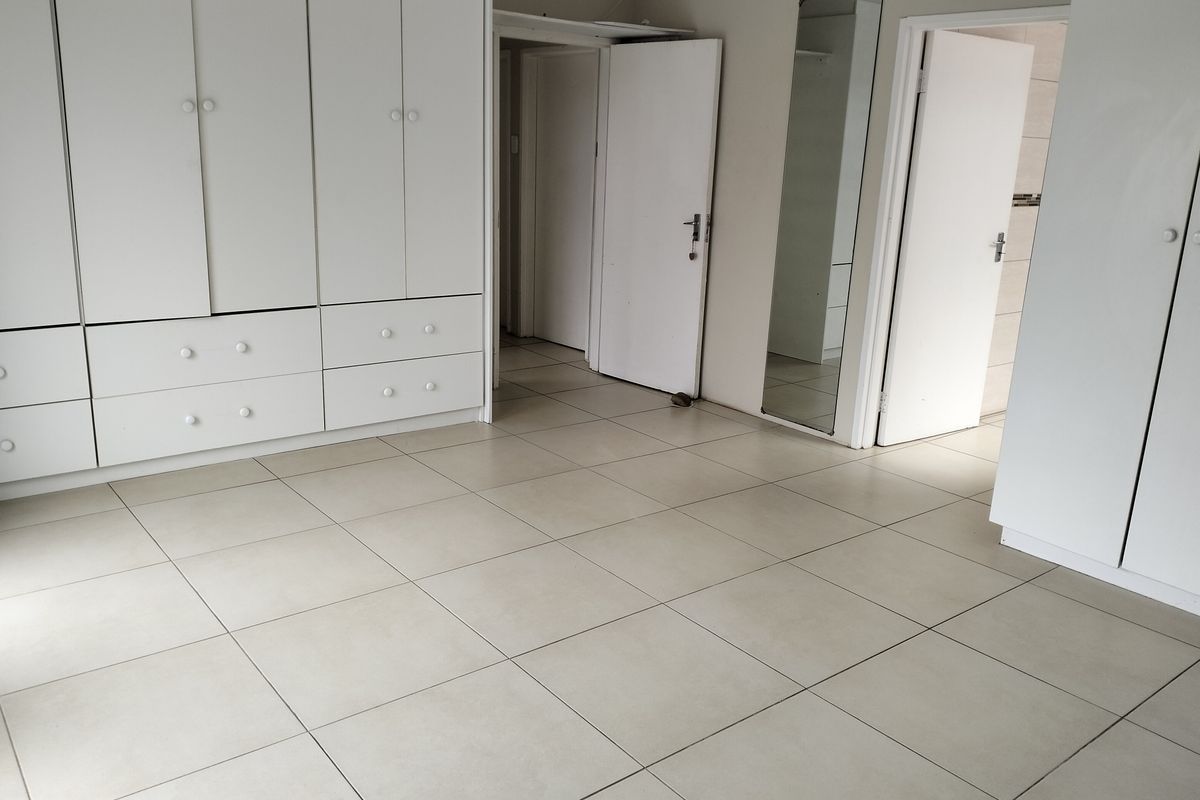 Spacious Family Home with Indoor & Outdoor Braai - Photo 5