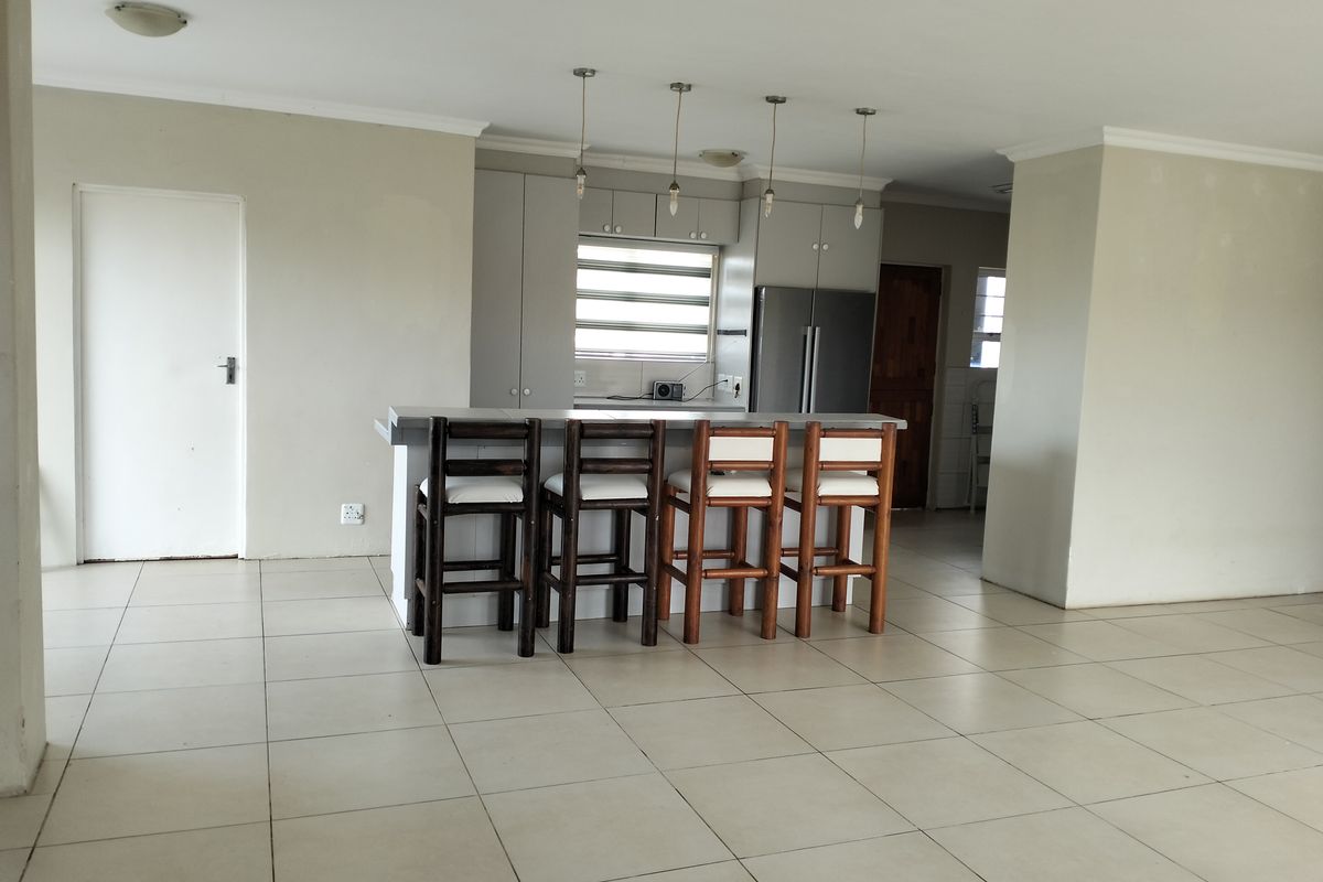 Spacious Family Home with Indoor & Outdoor Braai - Photo 2