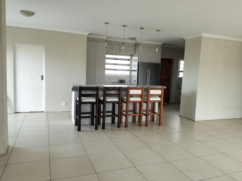 Spacious Family Home with Indoor & Outdoor Braai - Photo 2