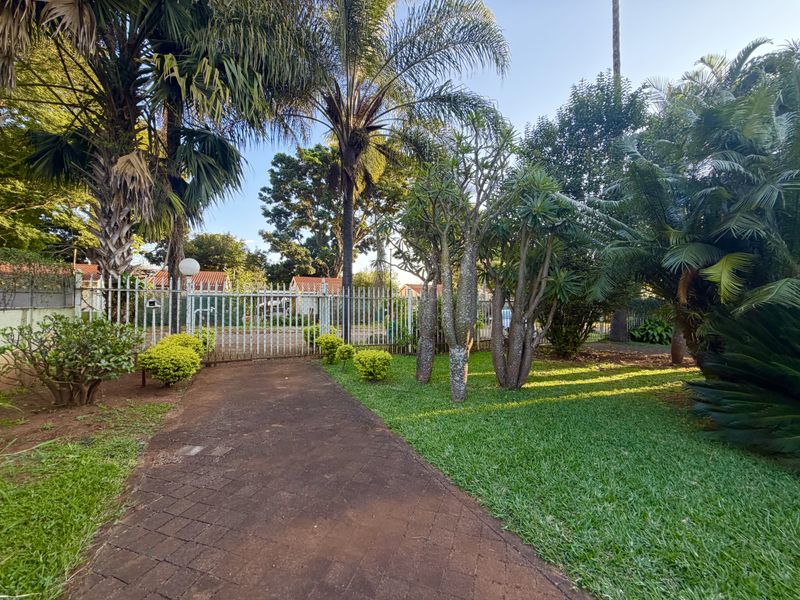 Lovely 4 bedroom home for sale , in Louis Trichardt - Photo 2