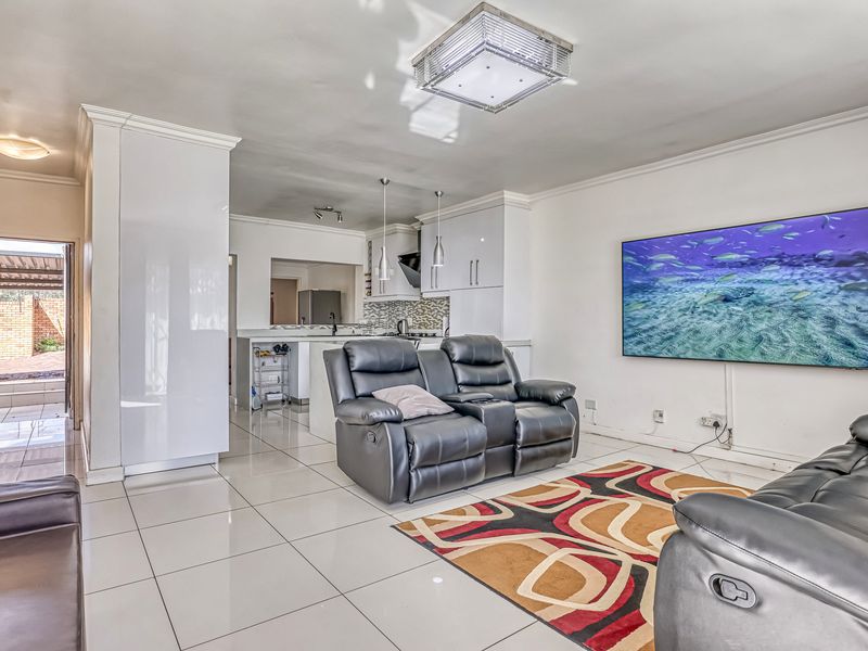 4-bedroom, 3-bathroom home located in Buccleuch - Photo 2
