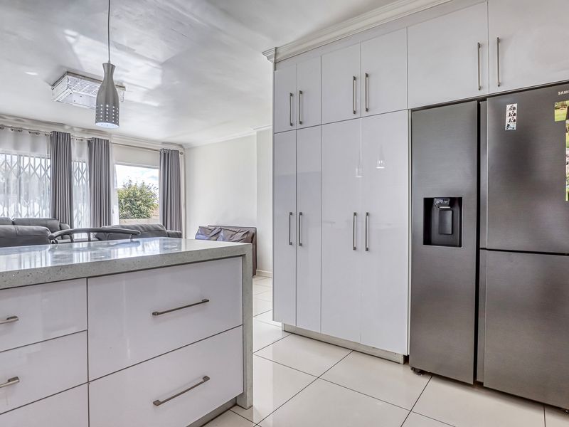 4-bedroom, 3-bathroom home located in Buccleuch - Photo 9