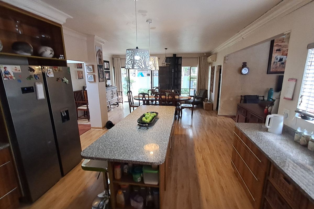 Freehold For Sale In Leandra - Photo 2