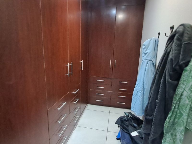 Freehold For Sale In Leandra - Photo 8