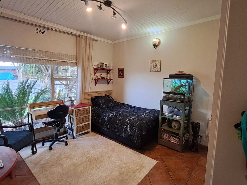 Freehold For Sale In Leandra - Photo 3