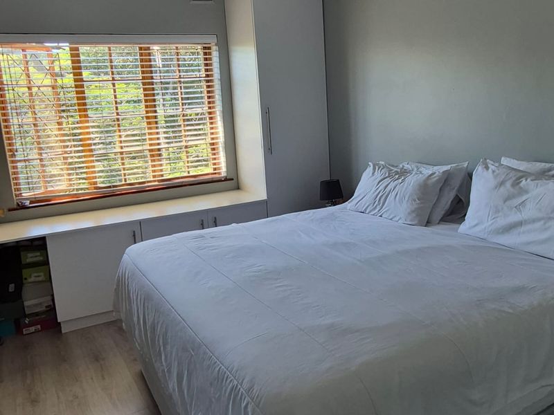 Modern And Spacious Living In Secure Brighton Beach Duplex - Photo 9