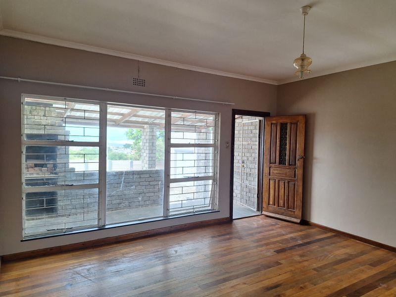 Ideal Investment House With Flat For Sale! - Photo 8