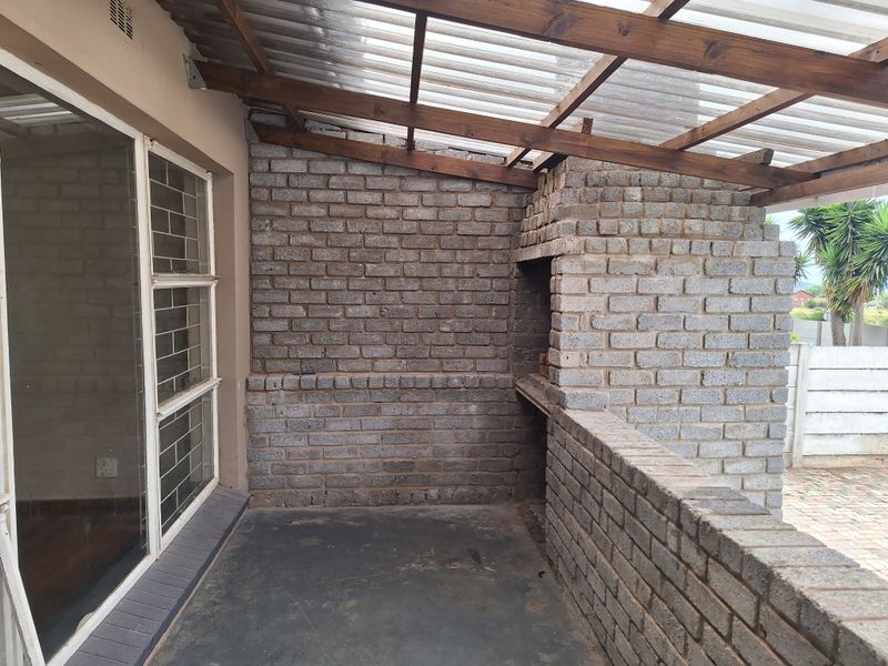 Ideal Investment House With Flat For Sale! - Photo 3