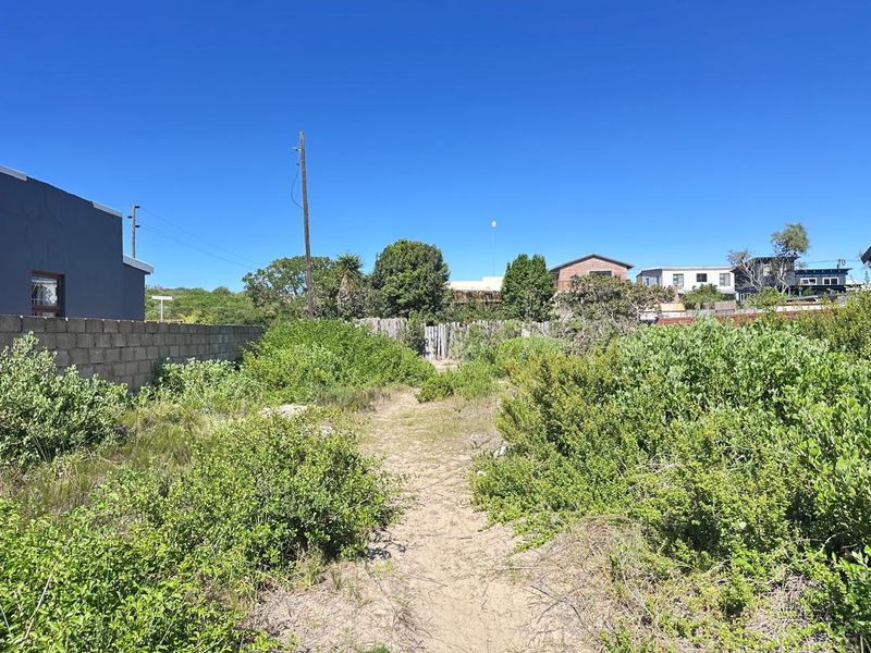 Coastal Calm Meets Opportunity – Kleinkrantz Vacant Stand - Photo 2