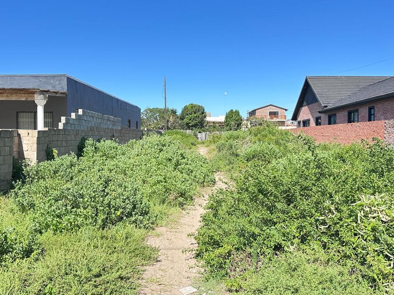 Coastal Calm Meets Opportunity – Kleinkrantz Vacant Stand - Photo 7