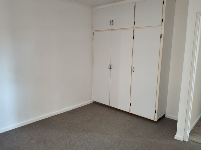 Cozy 2-Bedroom with Sea View - Photo 5