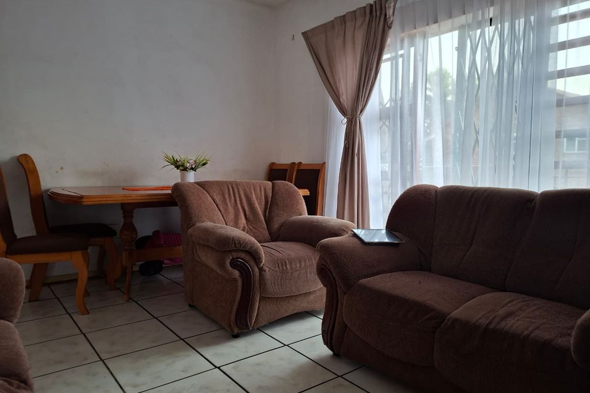 2 Bedroom Flat - Photo 3