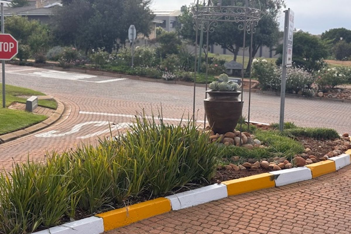 Prime Erf for Sale in Established Estate - Photo 5