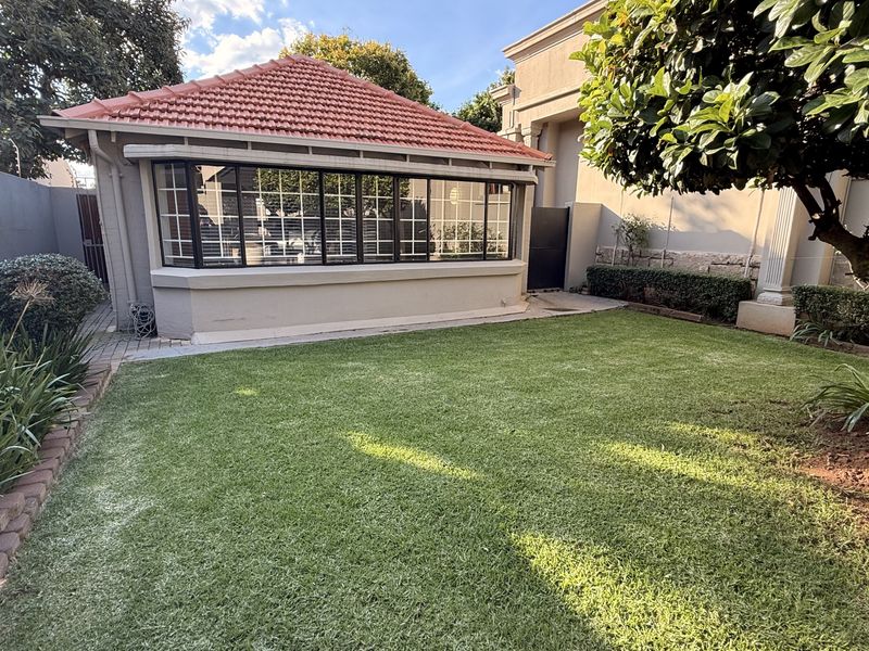 Tranquil Garden Cottage with Private Yard - Photo 8