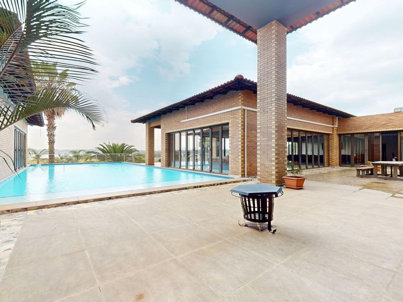 Exceptional Waterfront Living in the heart of Rynfield – A Rare Home with Endless Potential - Photo 10