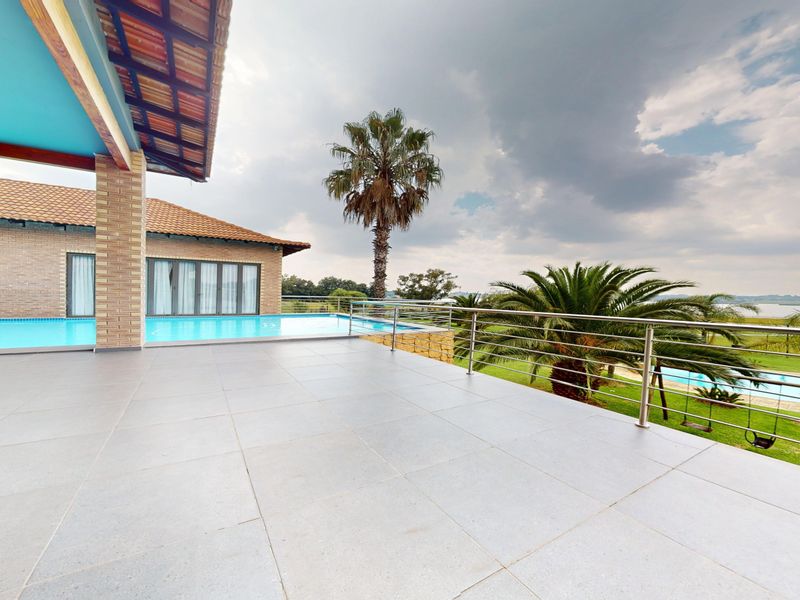 Exceptional Waterfront Living in the heart of Rynfield – A Rare Home with Endless Potential - Photo 9