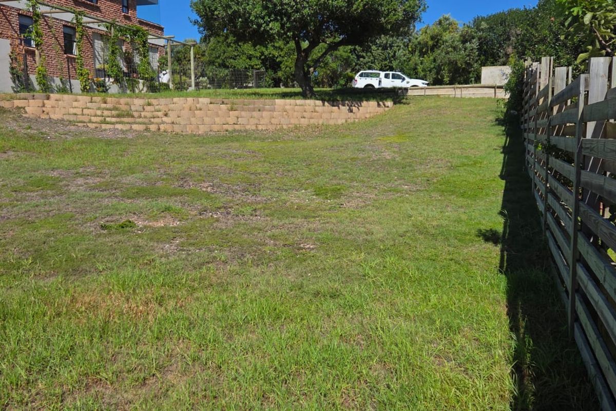 A Smart Investment in Scenic Stilbaai - Photo 2