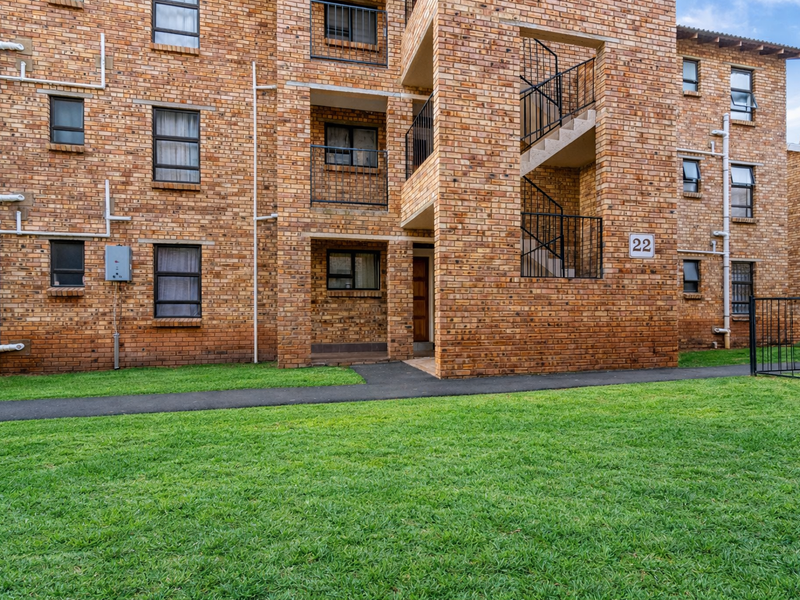 Modern Comfort: Your Spacious 3 Bedroom Apartment Awaits at Spring Glades | Roodepoort - Photo 8