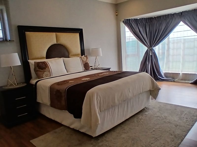 Spacious Family Living with Endless Potential in Brackenhurst - Photo 9