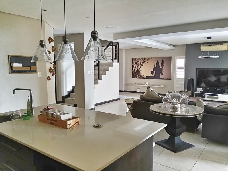 Luxury Lakeside Living in Mzingazi Golf Estate - Photo 10