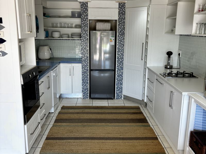 Charming Two-Bedroom Home in Secure Riverside Estate in Plettenberg Bay - Photo 3