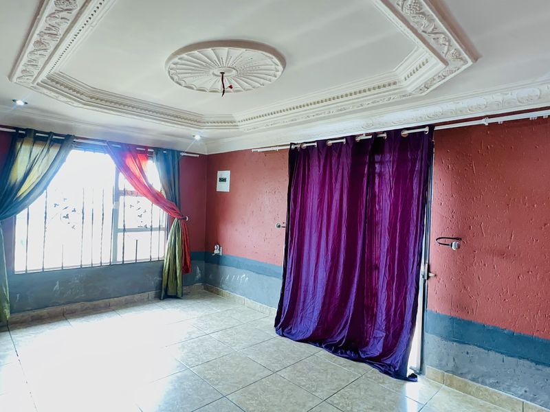 Modern 2-Bedroom Home with Jacuzzi Bath & Entertainment Area in Payneville, Springs - Photo 7