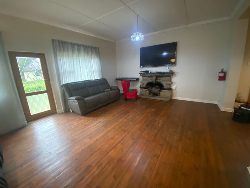 Glenside Farm House - Photo 8